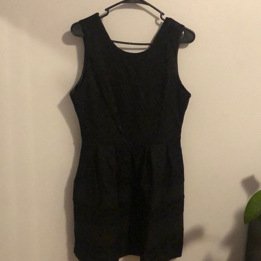Women’s black midi dress!